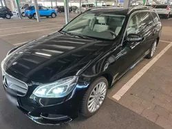 Schwarz Gebraucht 2013 Mercedes E350 Kombi | 12.900 €