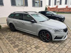 Steel grau/stahlgrau Gebraucht 2019 Skoda Octavia RS Kombi | 22.350 € (Fairer Preis)