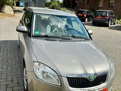 Silber Gebraucht 2008 Skoda Fabia Kleinwagen | 1.700 € (Fairer Preis)