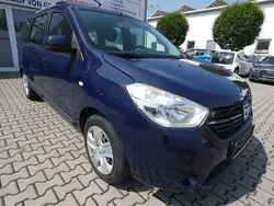 Blau marine Gebraucht 2017 Dacia Lodgy Lauréate Van / Kleinbus | 12.699 € (Fairer Preis)