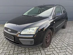 Pantherschwarz metallic Gebraucht 2007 Ford Focus Fun X Limousine | 450 € (Superpreis)