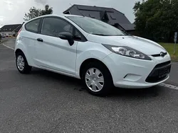 Weiß Gebraucht 2009 Ford Fiesta Ambiente Kleinwagen | 3.400 € (Fairer Preis)