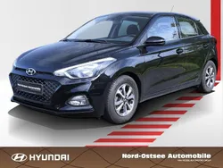 Schwarz Gebraucht 2018 Hyundai i20 Trend Limousine | 8.790 € (Fairer Preis)
