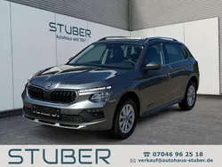 Graphitegrau metallic Neu 2025 Skoda Kamiq Selection SUV | 31.699 € (Fairer Preis)