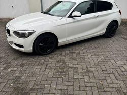 Weiß Gebraucht 2014 BMW 114 Kleinwagen | 5.500 € (Guter Preis)
