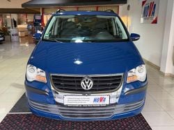 Blau Gebraucht 2010 VW Touran S Van / Kleinbus | 4.990 € (Guter Preis)