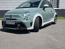 Grün Gebraucht 2020 Abarth 695 70th Anniversary Kleinwagen | 22.999 € (Etwas zu teuer)