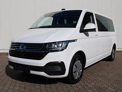 Weiß Gebraucht 2021 VW Caravelle Van / Kleinbus | 31.999 € (Teuer)