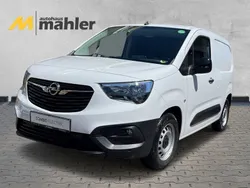 Weiss Gebraucht 2024 Opel Combo-e Life Edition Van / Kleinbus | 30.690 € (Teuer)