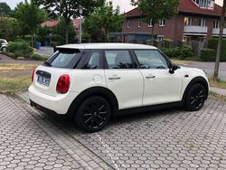 Weiß Gebraucht 2015 Mini ONE Kleinwagen | 9.700 € (Fairer Preis)