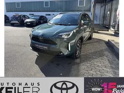 Everest green metallic Neu 2025 Toyota Yaris Cross SUV | 32.160 € (Etwas zu teuer)