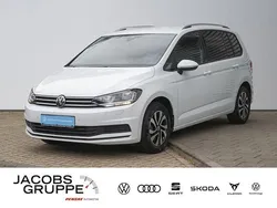 Pure white Gebraucht 2023 VW Touran Active Van / Kleinbus | 30.870 € (Fairer Preis)