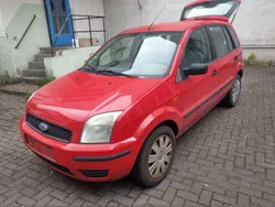 Rot Gebraucht 2004 Ford Fusion Ambiente Limousine | 2.500 € (Fairer Preis)