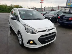 Weiß Gebraucht 2015 Hyundai i10 Classic Kleinwagen | 4.999 € (Fairer Preis)