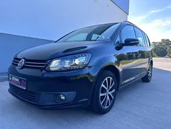 Schwarz Gebraucht 2014 VW Touran Trendline Van / Kleinbus | 9.200 € (Fairer Preis)