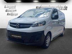 Jade weiss/arktis weiss Gebraucht 2020 Opel Vivaro-e Combi Edition Van | 22.700 € (Etwas zu teuer)