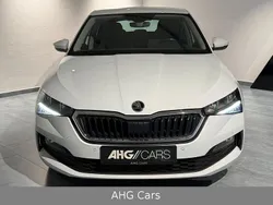 Weiß Gebraucht 2022 Skoda Scala Ambition Kleinwagen | 17.999 € (Etwas zu teuer)