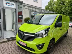 Grün Gebraucht 2018 Opel Vivaro Van | 8.450 €