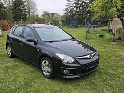 Schwarz Gebraucht 2011 Hyundai i30 Limousine | 2.950 € (Guter Preis)
