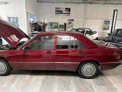 Rot Gebraucht 2025 Mercedes 190 Limousine | 7.500 €