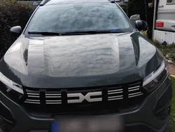 Grün Gebraucht 2023 Dacia Jogger Extreme Kombi | 19.999 € (Fairer Preis)