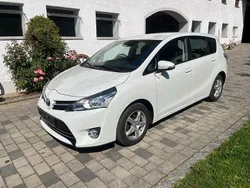 Weiß Gebraucht 2016 Toyota Verso Edition-S Van / Kleinbus | 13.000 € (Superpreis)