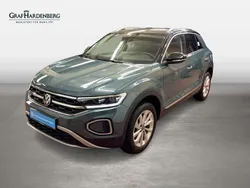Blau Gebraucht 2024 VW T-Roc Style SUV | 29.490 € (Fairer Preis)