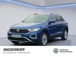 Blau Gebraucht 2024 VW T-Roc Life SUV | 24.950 € (Superpreis)