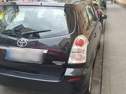 Schwarz Gebraucht 2008 Toyota Verso Van / Kleinbus | 5.000 €