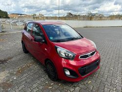 Rot Gebraucht 2011 Kia Picanto Attract Kleinwagen | 1.900 € (Guter Preis)