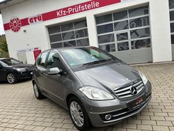 Grau Gebraucht 2012 Mercedes 180 Limousine | 7.490 € (Fairer Preis)