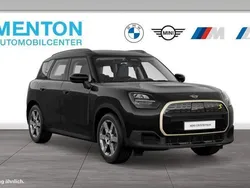 Schwarz Gebraucht 2024 Mini Countryman Classic SUV | 43.490 € (Fairer Preis)
