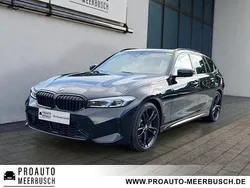 Black sapphire Gebraucht 2023 BMW 320 M Sport Kombi | 42.490 € (Etwas zu teuer)