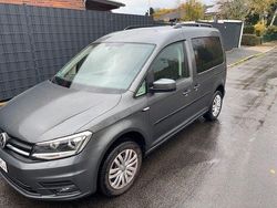 Grau Gebraucht 2016 VW Caddy Highline Van / Kleinbus | 13.990 € (Superpreis)