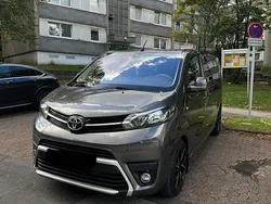 Grau Gebraucht 2016 Toyota Proace Van | 26.500 €