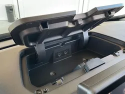Grau Gebraucht 2023 Nissan Primastar Tekna Van / Kleinbus | 34.890 € (Fairer Preis)