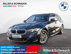 Schwarz Gebraucht 2022 BMW 330e Sport Line Limousine | 32.950 € (Etwas zu teuer)