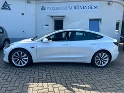 Weiß Gebraucht 2019 Tesla Model 3 Limousine | 24.150 € (Guter Preis)