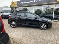 Schwarz Gebraucht 2024 Kia Stonic Edition 7 SUV | 17.999 € (Guter Preis)