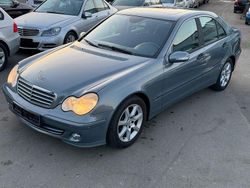 Grau Gebraucht 2006 Mercedes C220 Limousine | 4.499 € (Fairer Preis)