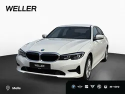 Alpinweiss iii (weiß) Gebraucht 2020 BMW 320 Advantage Limousine | 27.450 € (Etwas zu teuer)