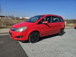 Powerrot b Gebraucht 2009 Opel Zafira Innovation Van / Kleinbus | 1.000 €