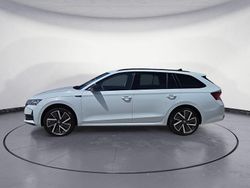Weiß Gebraucht 2025 Skoda Octavia SportLine Kombi | 43.990 €