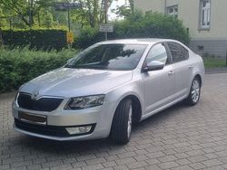 Silber Gebraucht 2013 Skoda Octavia Elegance Limousine | 7.800 € (Guter Preis)