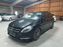 Schwarz Gebraucht 2012 Mercedes 180 Limousine | 4.999 € (Superpreis)