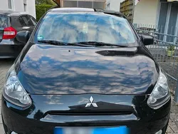 Schwarz Gebraucht 2016 Mitsubishi Space Star Kleinwagen | 4.000 €
