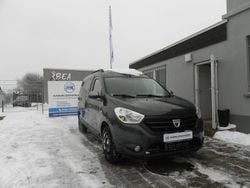 Grau Gebraucht 2015 Dacia Dokker Celebration Van / Kleinbus | 9.250 € (Fairer Preis)