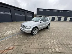 Silber Gebraucht 2003 Mercedes ML400 SUV | 2.300 € (Superpreis)