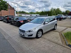 Silber Gebraucht 2011 Volvo V60 Kinetic Kombi | 8.990 € (Fairer Preis)