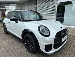 Nanuq white metallic Gebraucht 2024 Mini John Cooper Works Kleinwagen | 34.990 € (Fairer Preis)
